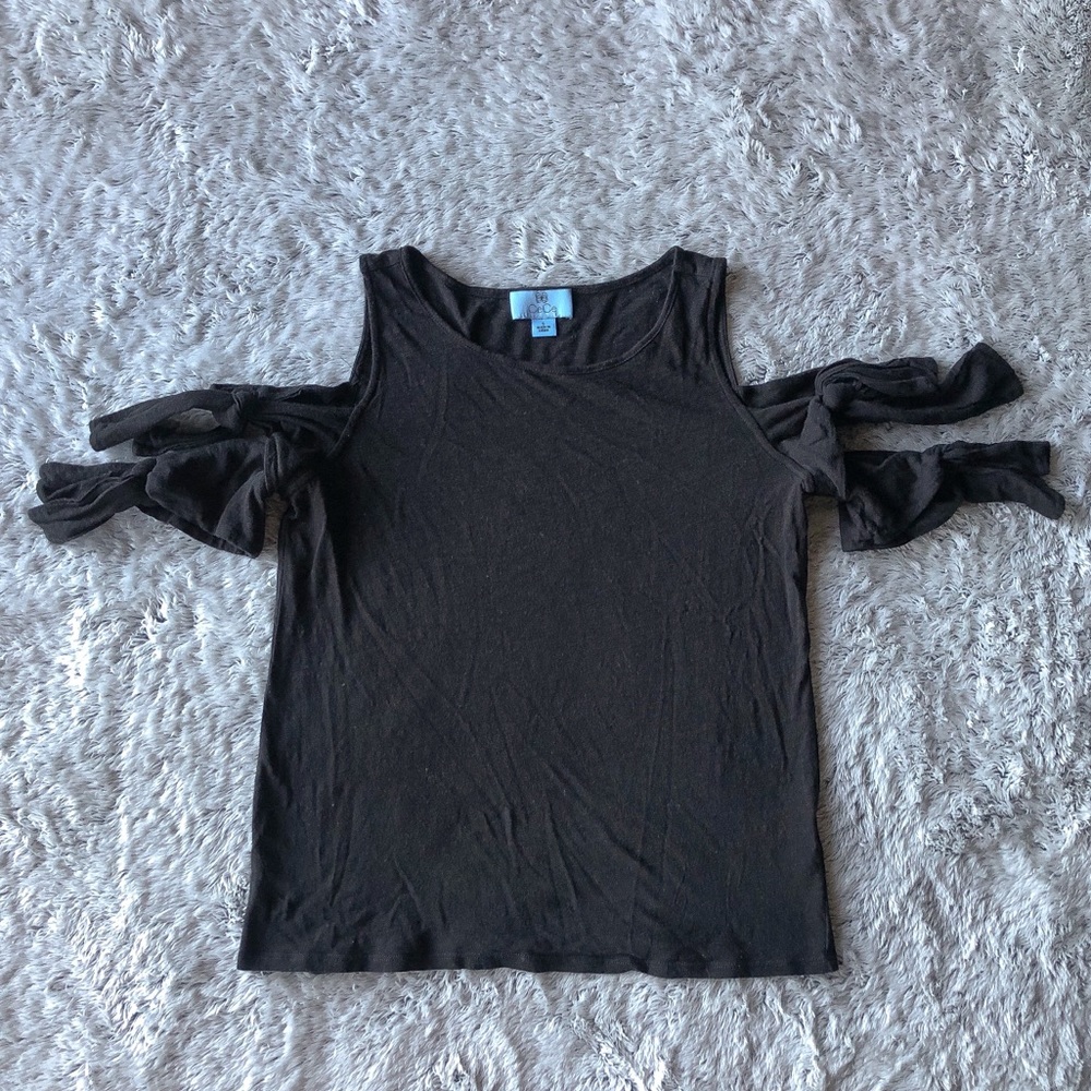 Cece Double Tie Cold Shoulder Top